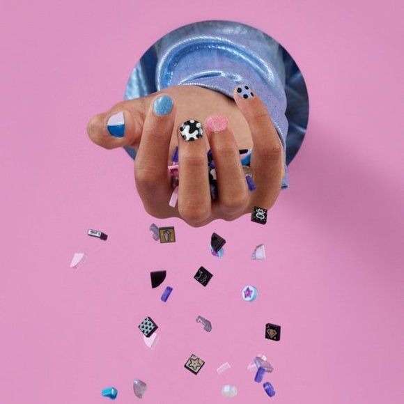 LEGO DOTS Extra DOTS Series 8 41803 DIY Craft Kit (115 Pieces) - Picture 3 of 3